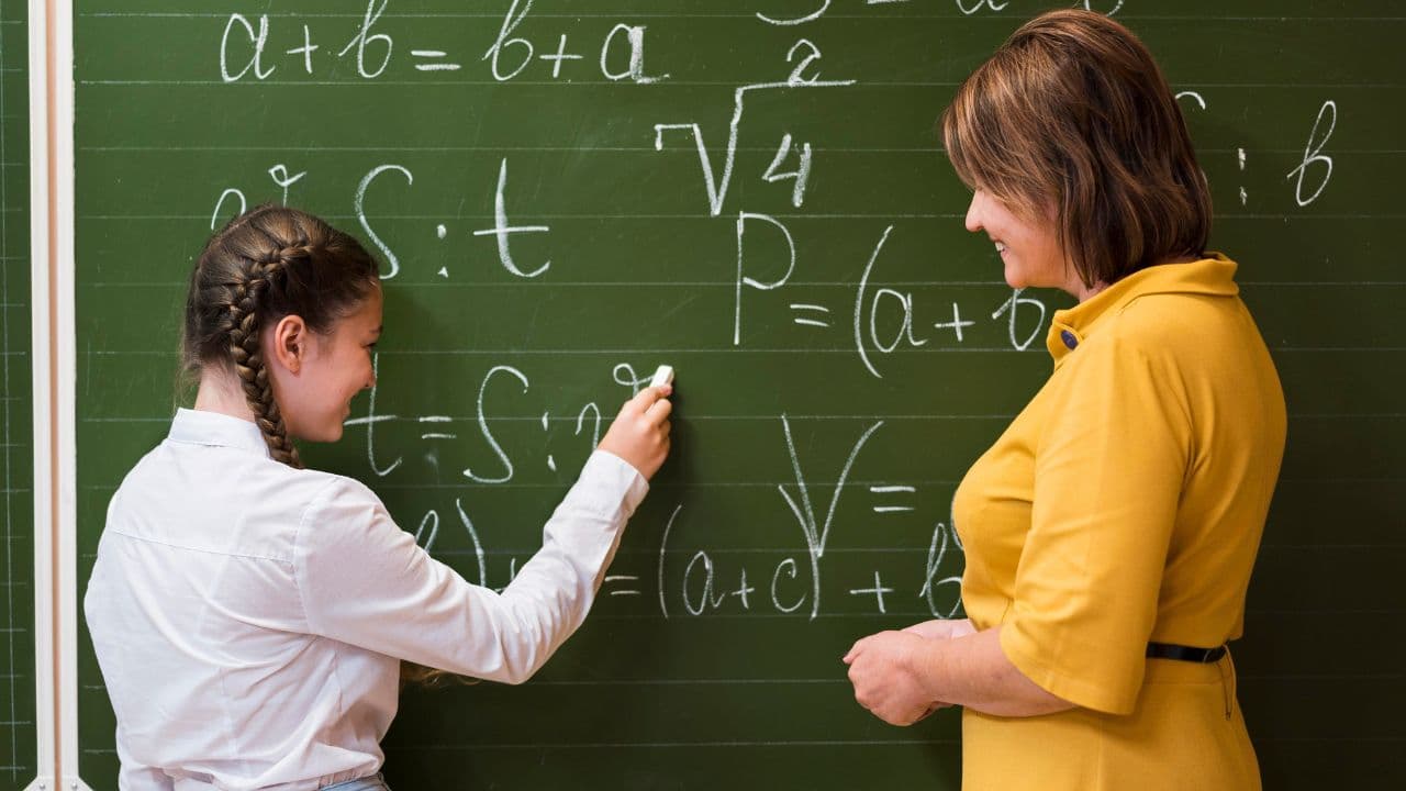 imagem sobre Ensino de Matemática: guia completo sobre aprendizagem, números, operações e geometria